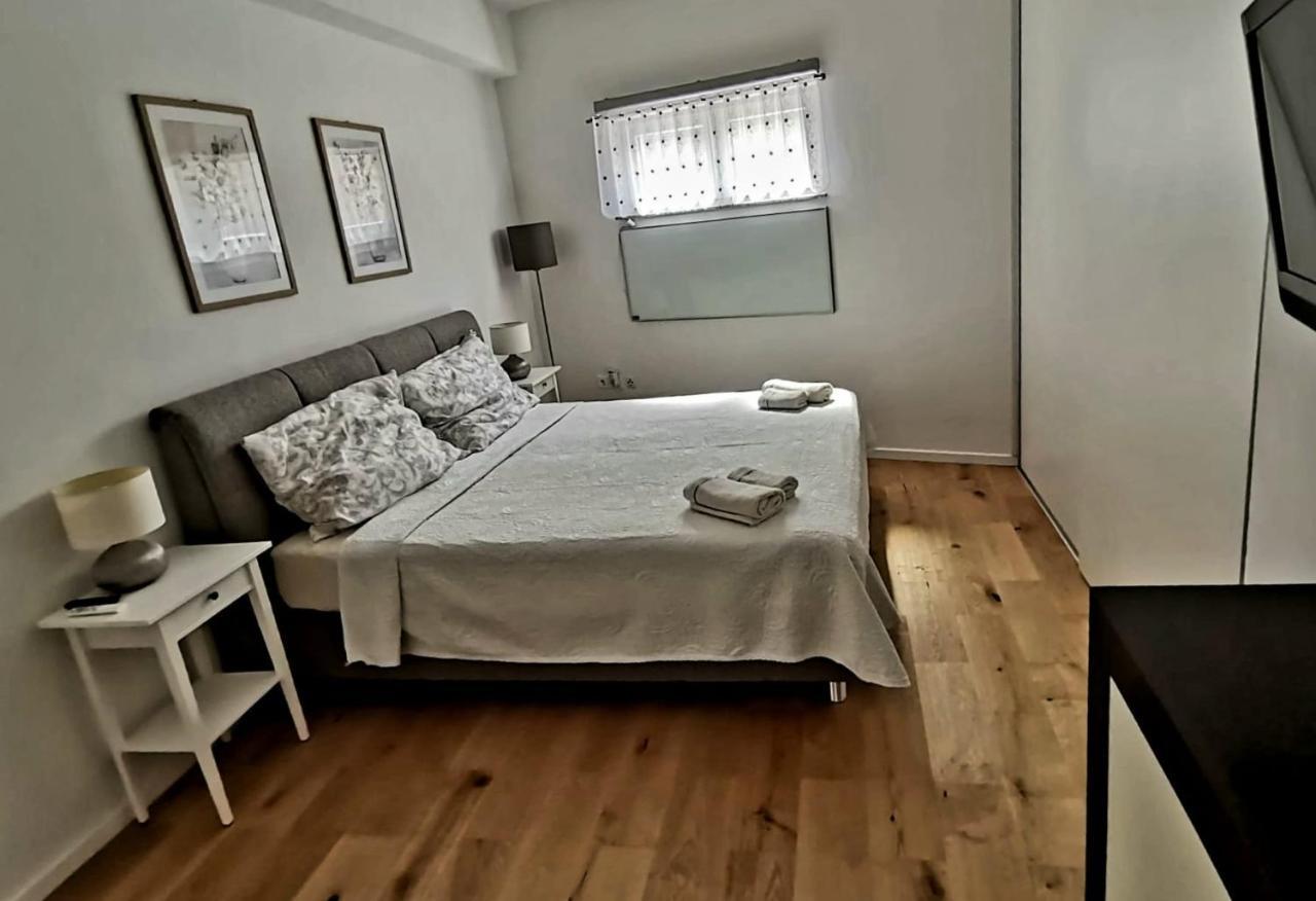 Apartment Grazia Pula Exterior photo